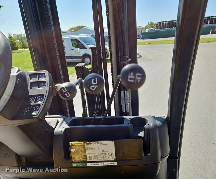 image for item OJ9825 Yale  GLC050VXNVSE094 forklift