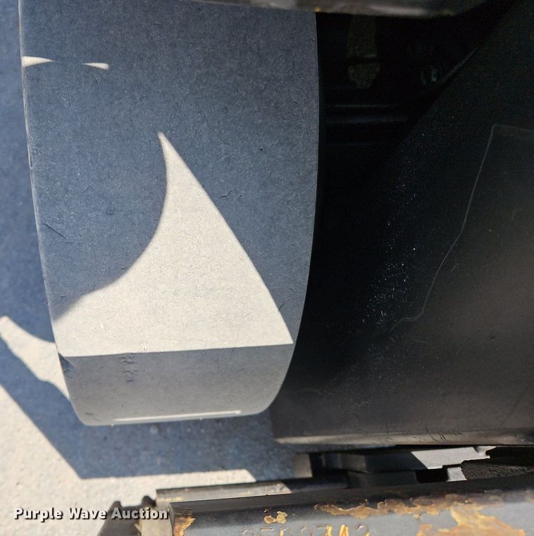 image for item OJ9825 Yale  GLC050VXNVSE094 forklift