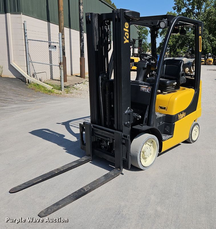 image for item OJ9826 Yale GLC050VXNVSE083 forklift