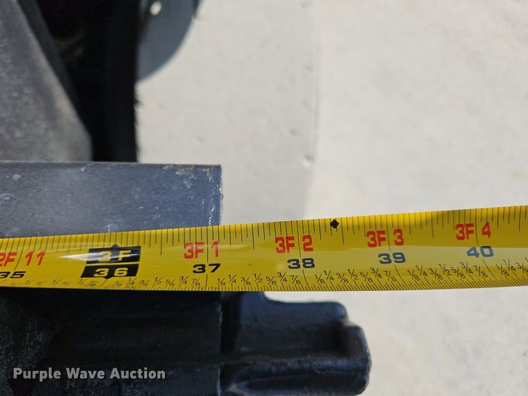 image for item OJ9826 Yale GLC050VXNVSE083 forklift