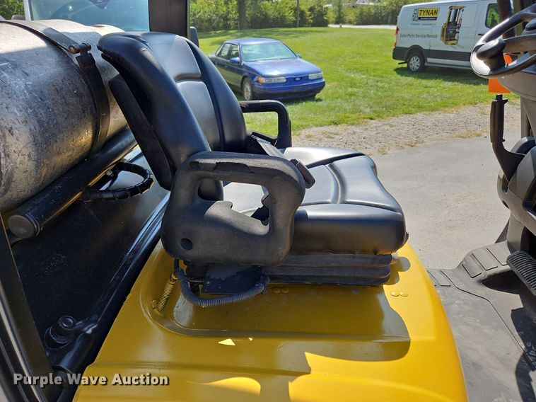 image for item OJ9826 Yale GLC050VXNVSE083 forklift