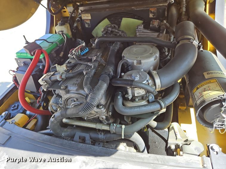 image for item OJ9826 Yale GLC050VXNVSE083 forklift