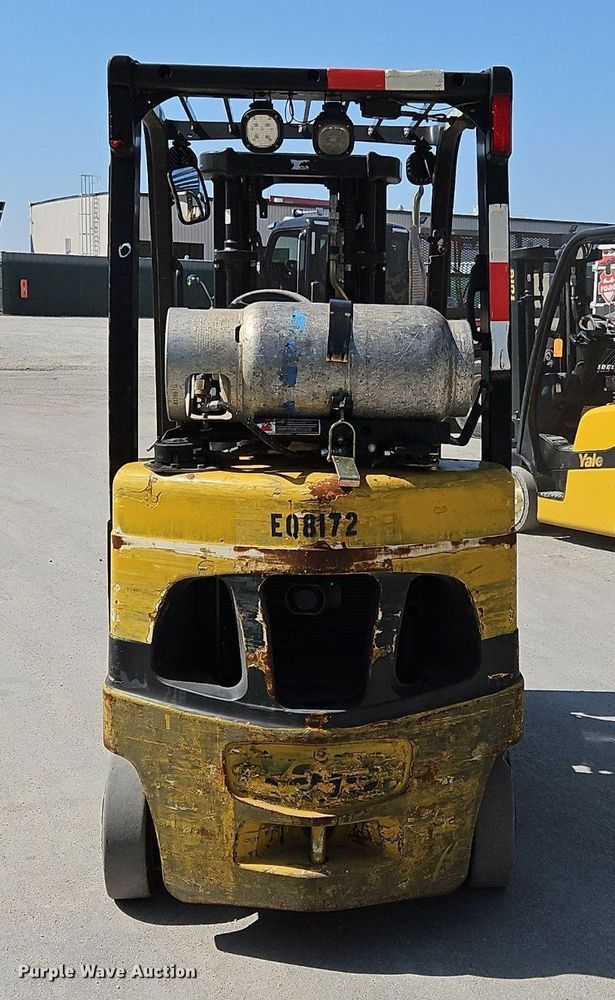 image for item OJ9827 Yale GLC050VXNVSE083 forklift