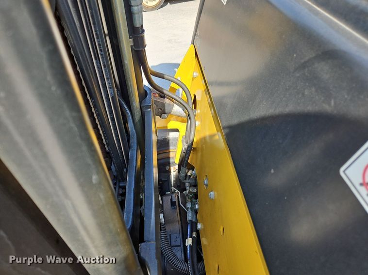 image for item OJ9827 Yale GLC050VXNVSE083 forklift