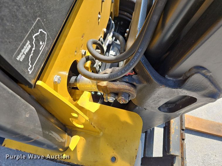 image for item OJ9827 Yale GLC050VXNVSE083 forklift