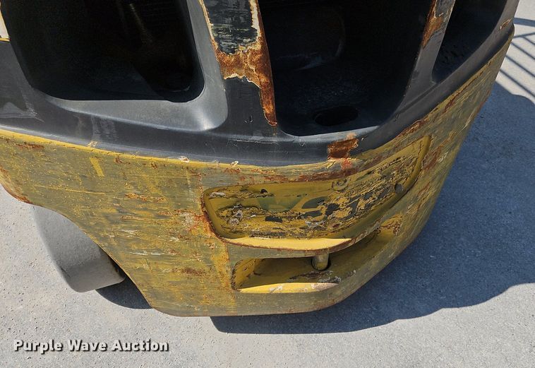 image for item OJ9827 Yale GLC050VXNVSE083 forklift