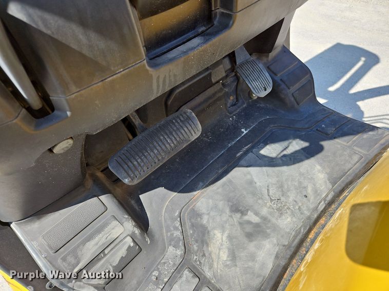 image for item OJ9827 Yale GLC050VXNVSE083 forklift