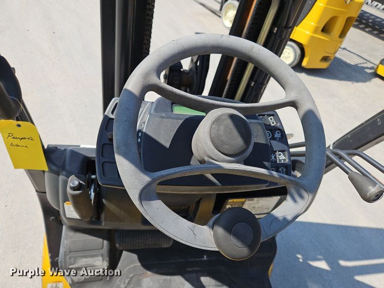 image for item OJ9827 Yale GLC050VXNVSE083 forklift