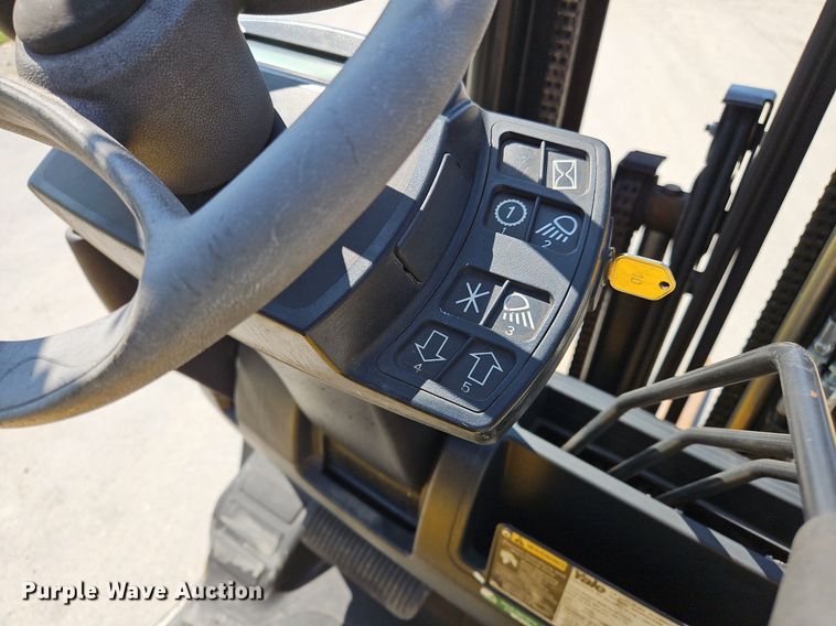 image for item OJ9827 Yale GLC050VXNVSE083 forklift