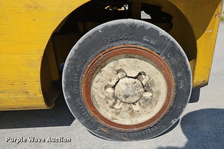 image for item OJ9827 Yale GLC050VXNVSE083 forklift