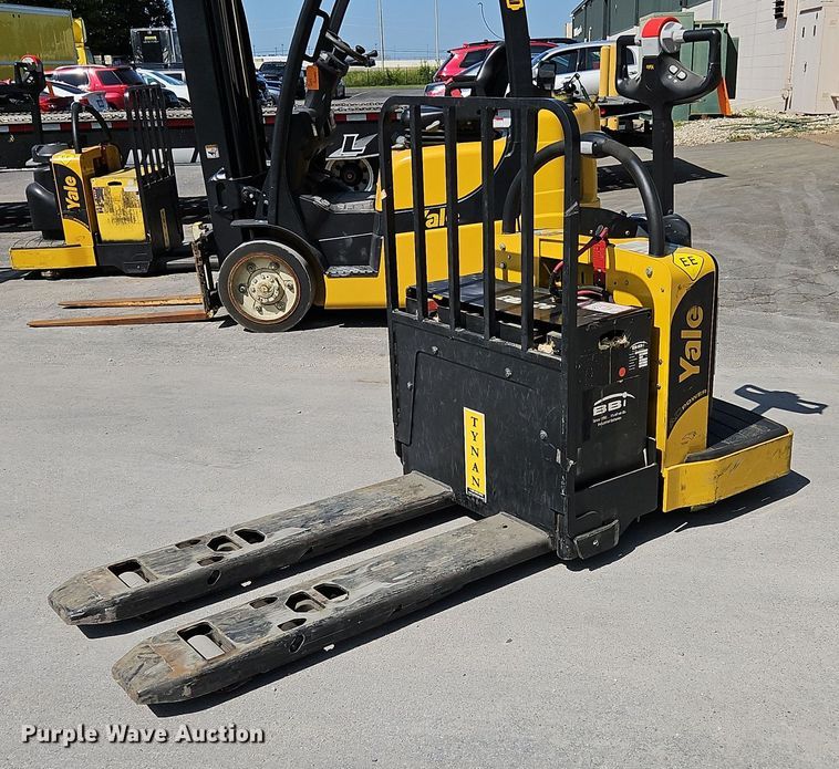 image for item OJ9828 Yale MPE060LVGN24T2748 order picker