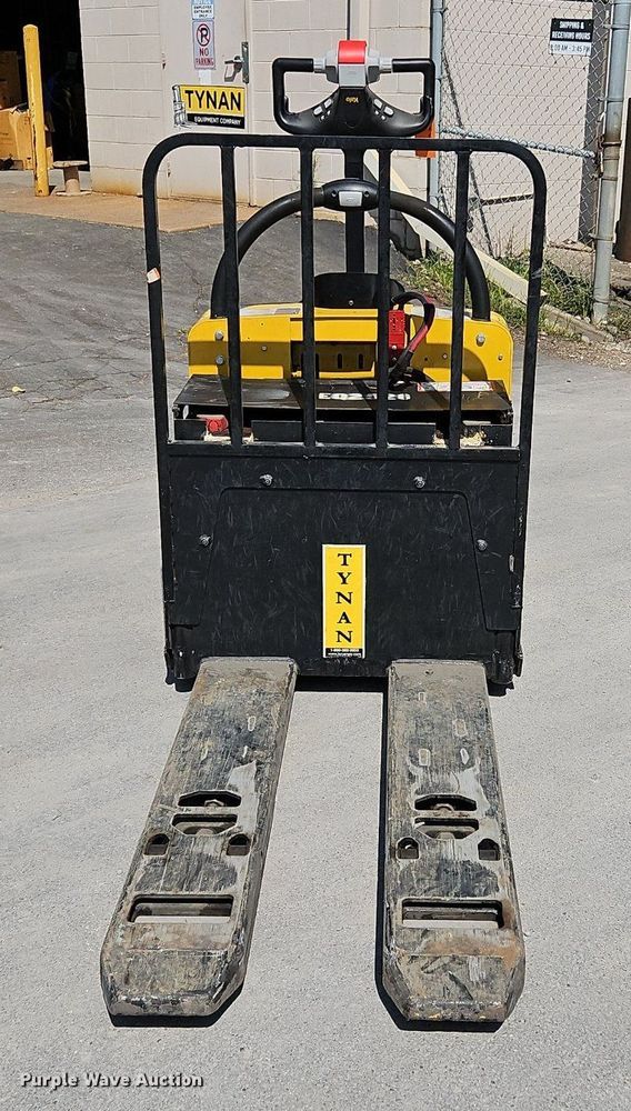 image for item OJ9828 Yale MPE060LVGN24T2748 order picker