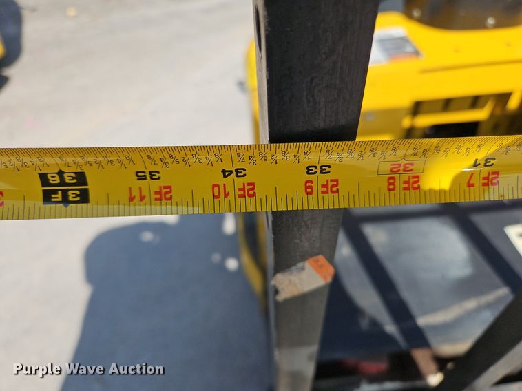 image for item OJ9828 Yale MPE060LVGN24T2748 order picker