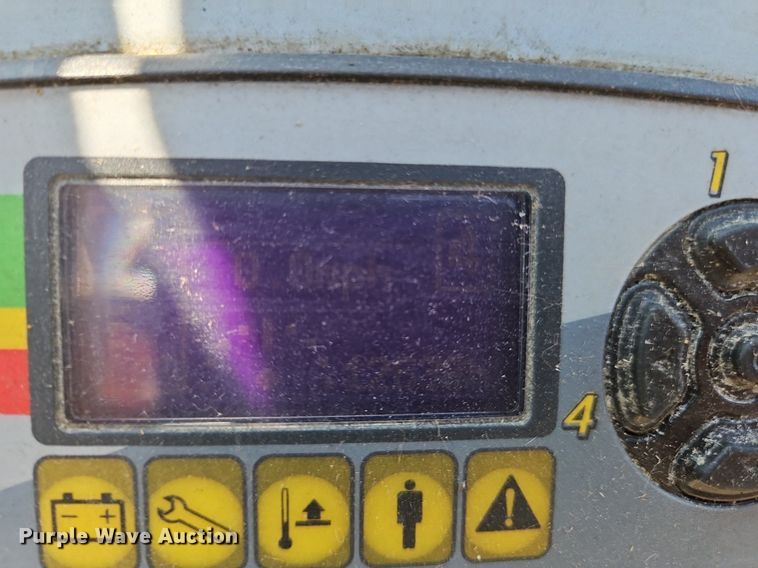 image for item OJ9829 2014 Yale MPE060LVGN24T2748 order picker