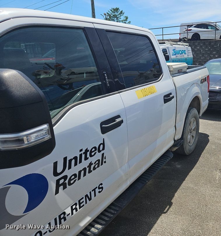 image for item OK9979 2016 Ford  F150 XLT SuperCrew pickup truck