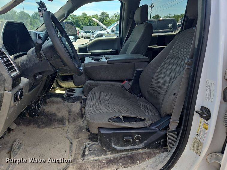 image for item OK9979 2016 Ford  F150 XLT SuperCrew pickup truck