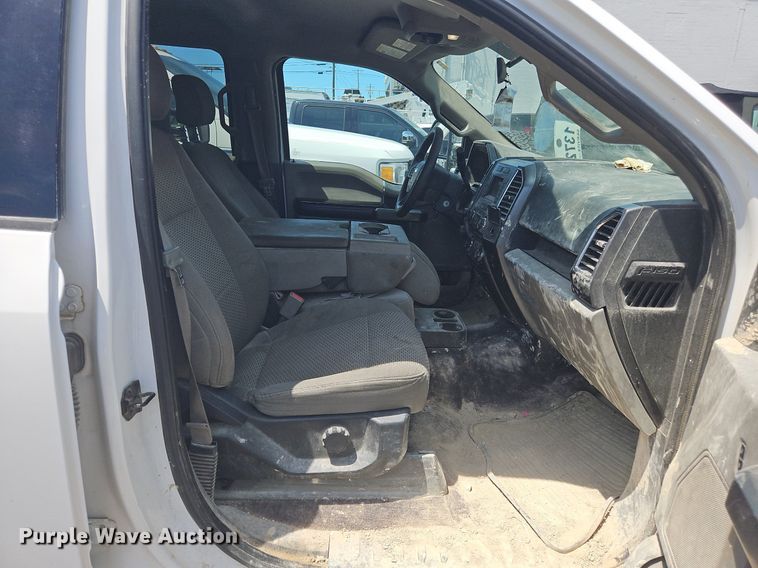 image for item OK9979 2016 Ford  F150 XLT SuperCrew pickup truck