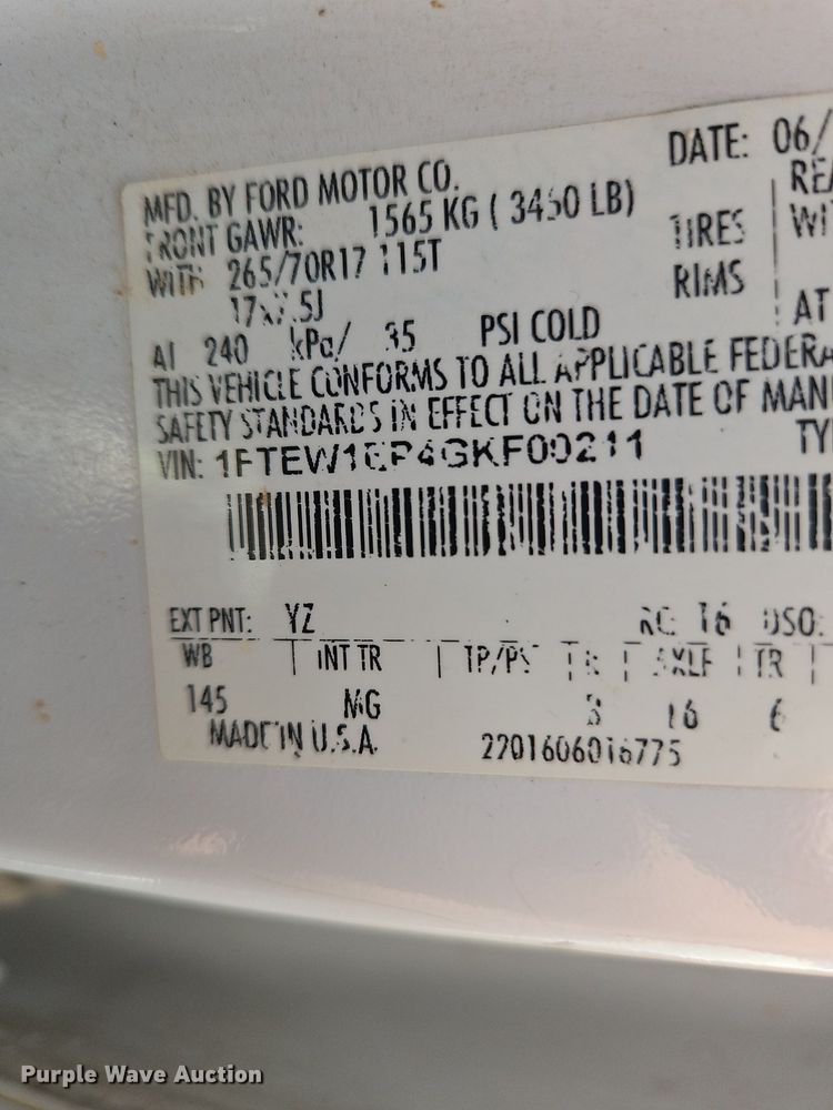 image for item OK9979 2016 Ford  F150 XLT SuperCrew pickup truck