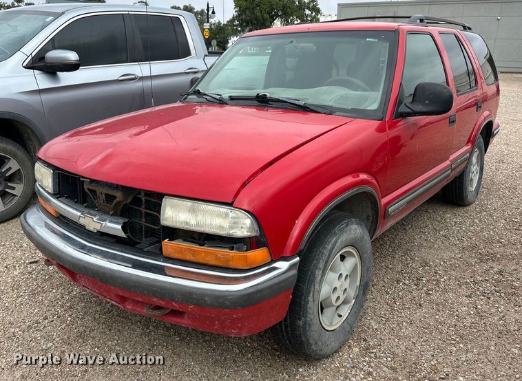 image for item OM9616 1998 Chevrolet Blazer SUV