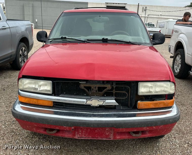 image for item OM9616 1998 Chevrolet Blazer SUV