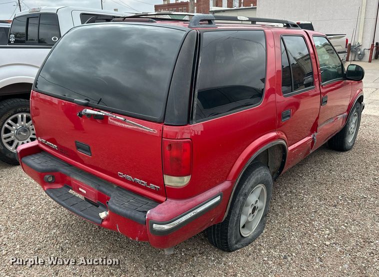 image for item OM9616 1998 Chevrolet Blazer SUV