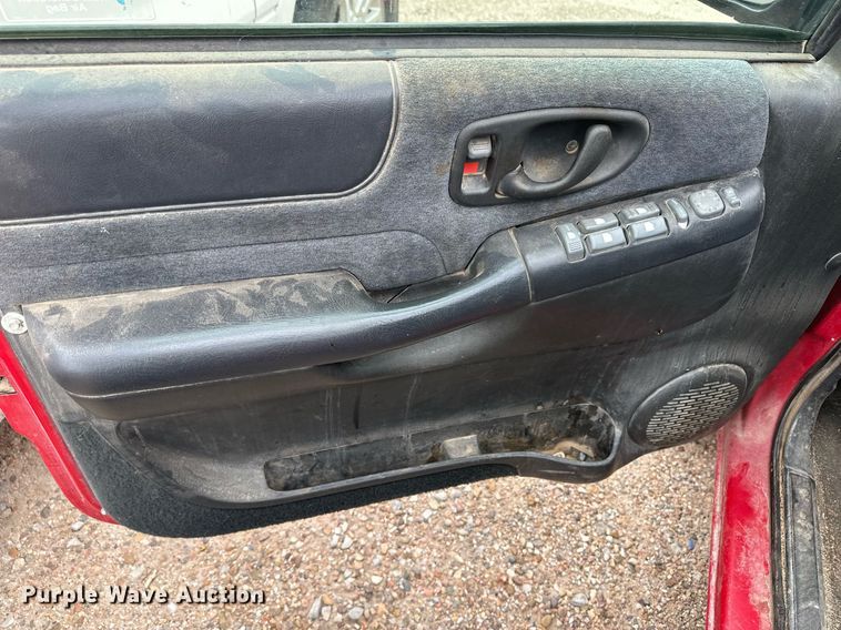 image for item OM9616 1998 Chevrolet Blazer SUV