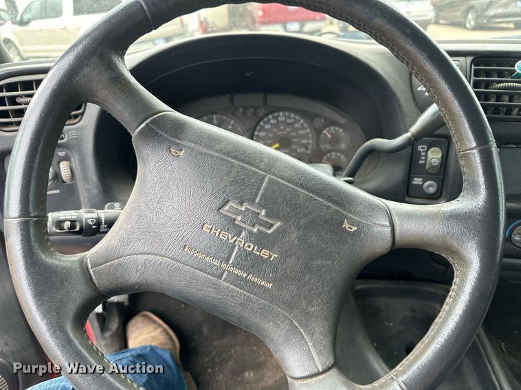 image for item OM9616 1998 Chevrolet Blazer SUV