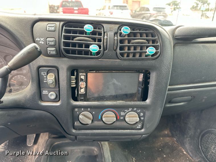 image for item OM9616 1998 Chevrolet Blazer SUV