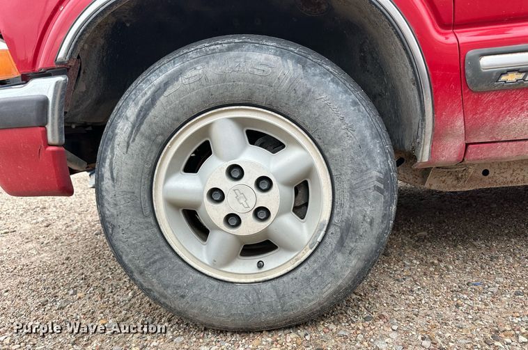 image for item OM9616 1998 Chevrolet Blazer SUV