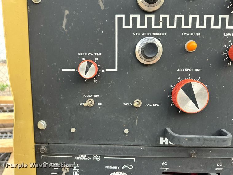 image for item OM9630 Hobart Cyber-Wave 300S welder