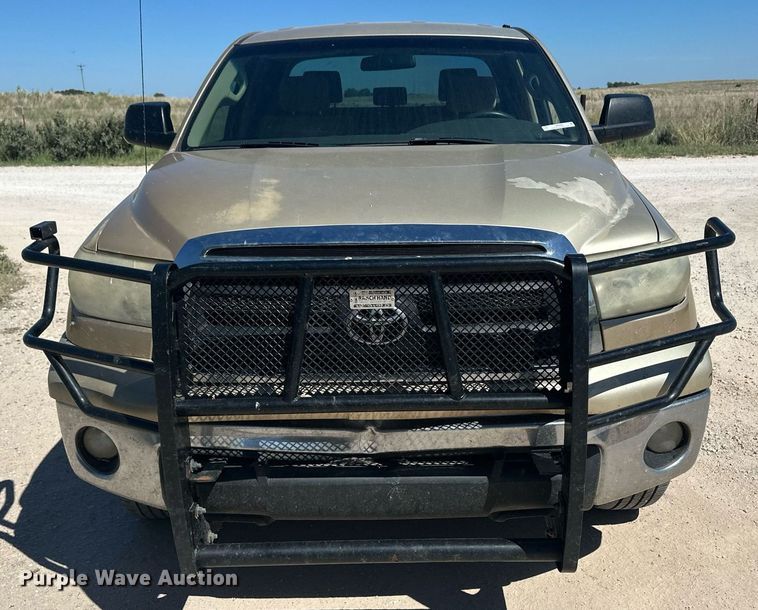 image for item OM9660 2010 Toyota Tundra Double Cab pickup truck