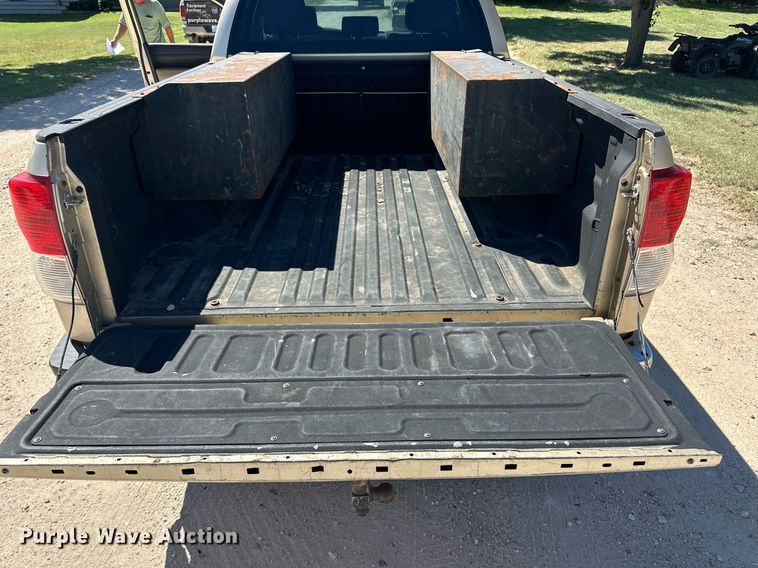 image for item OM9660 2010 Toyota Tundra Double Cab pickup truck