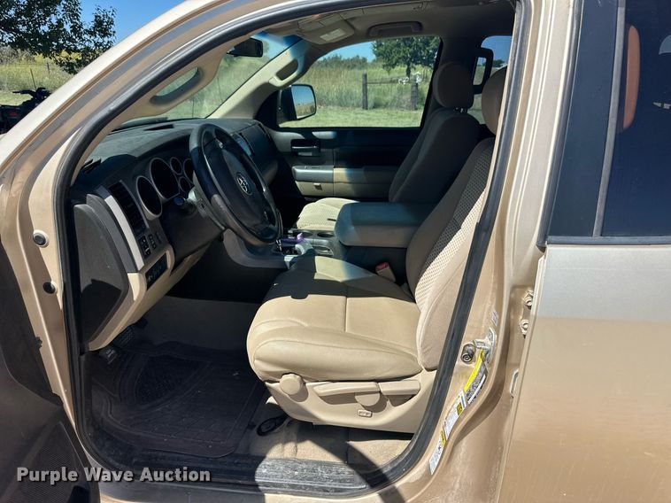 image for item OM9660 2010 Toyota Tundra Double Cab pickup truck