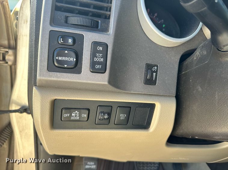 image for item OM9660 2010 Toyota Tundra Double Cab pickup truck