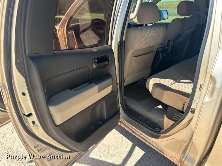 image for item OM9660 2010 Toyota Tundra Double Cab pickup truck