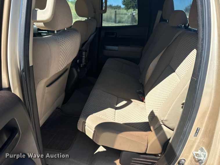 image for item OM9660 2010 Toyota Tundra Double Cab pickup truck