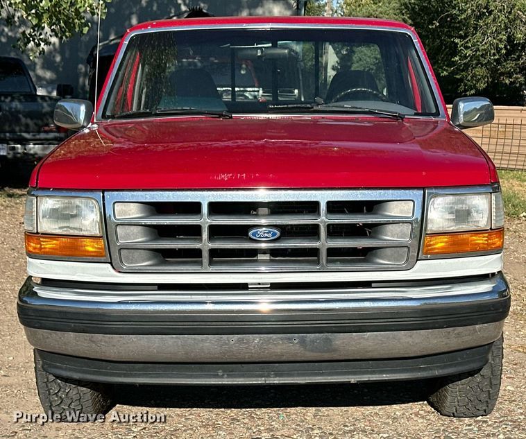 image for item OM9663 1994 Ford F150 SuperCab pickup truck