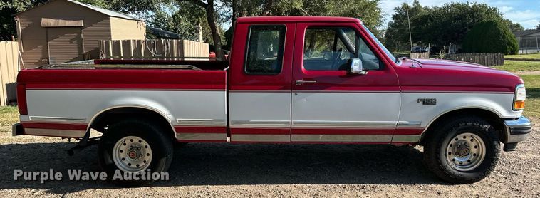 image for item OM9663 1994 Ford F150 SuperCab pickup truck
