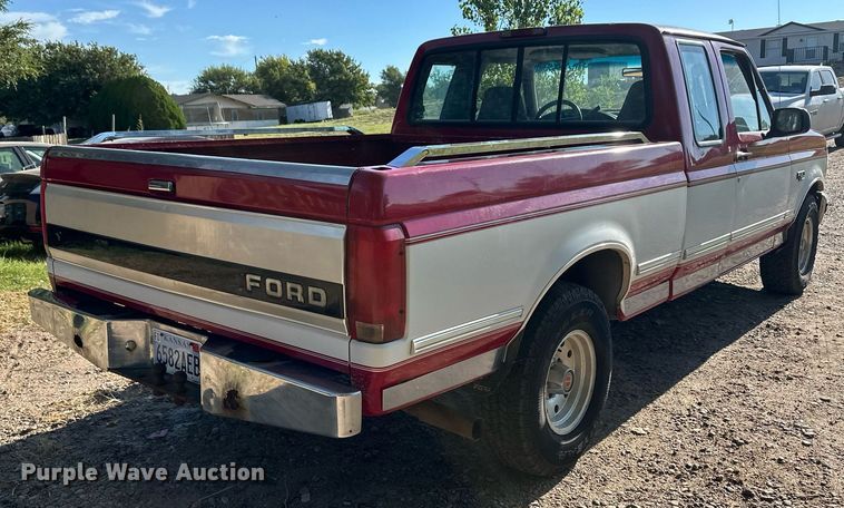 image for item OM9663 1994 Ford F150 SuperCab pickup truck