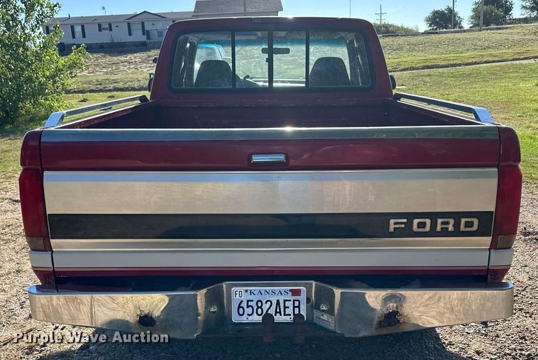 image for item OM9663 1994 Ford F150 SuperCab pickup truck