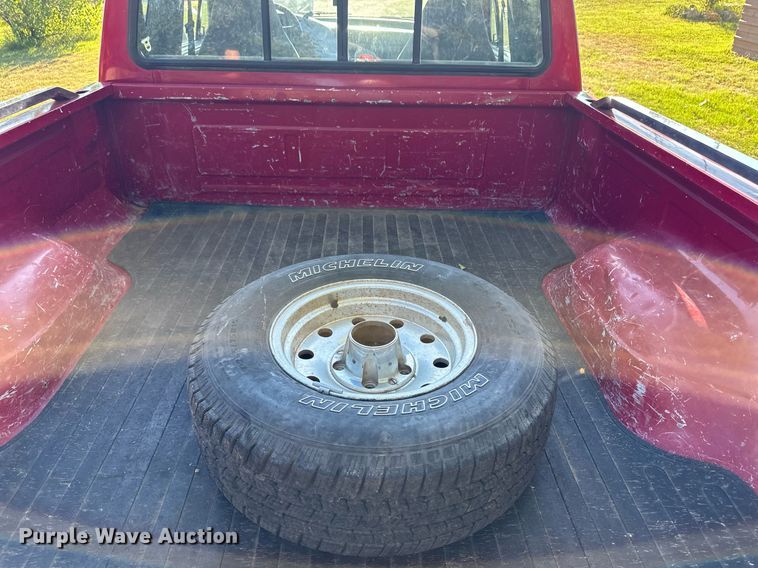 image for item OM9663 1994 Ford F150 SuperCab pickup truck