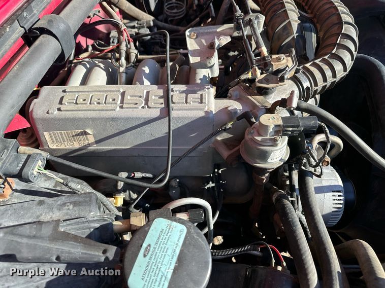 image for item OM9663 1994 Ford F150 SuperCab pickup truck