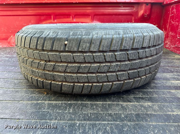 image for item OM9663 1994 Ford F150 SuperCab pickup truck