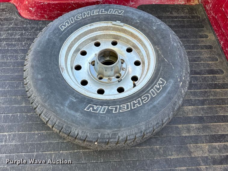 image for item OM9663 1994 Ford F150 SuperCab pickup truck