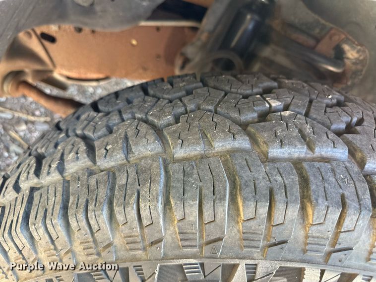 image for item OM9663 1994 Ford F150 SuperCab pickup truck