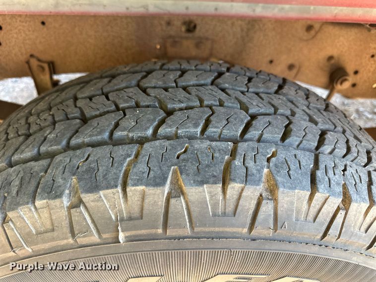 image for item OM9663 1994 Ford F150 SuperCab pickup truck