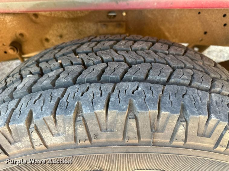 image for item OM9663 1994 Ford F150 SuperCab pickup truck