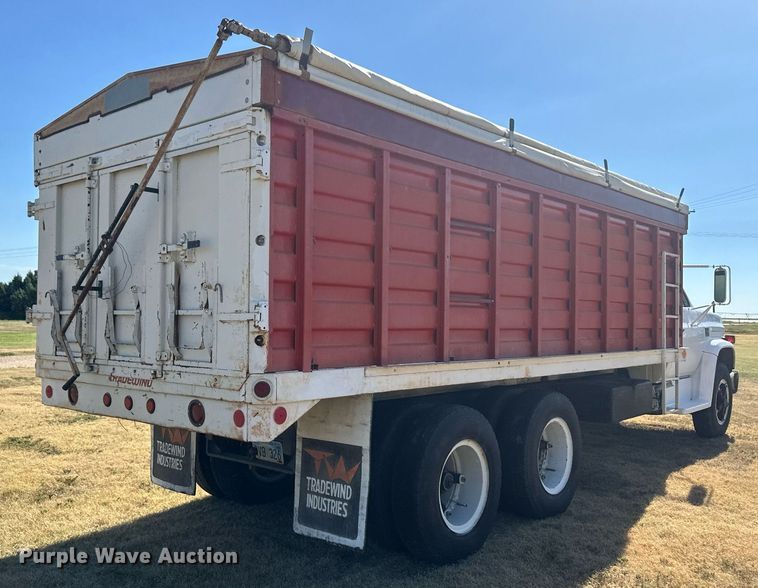 image for item OM9664 1975 Chevrolet C65 grain truck