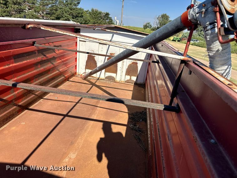 image for item OM9664 1975 Chevrolet C65 grain truck