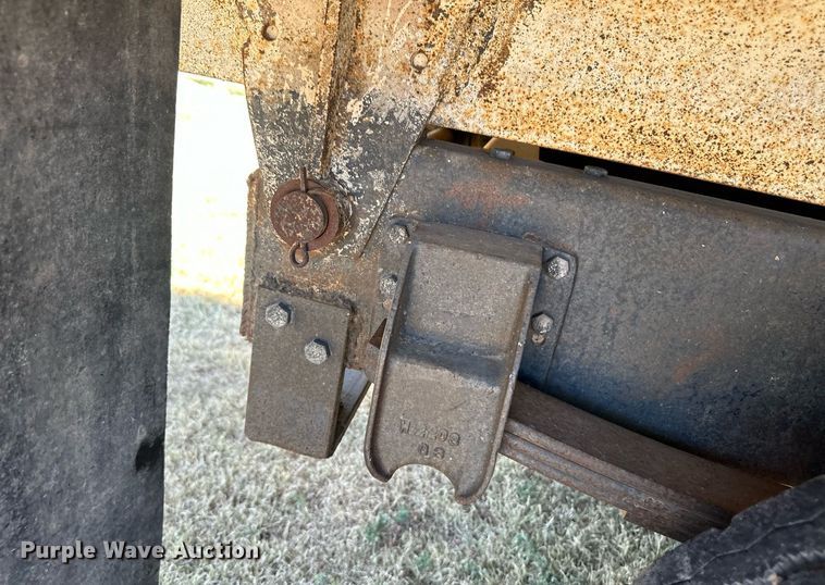 image for item OM9664 1975 Chevrolet C65 grain truck